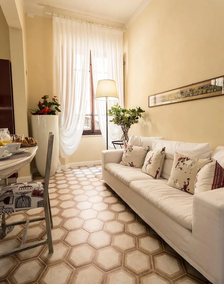 Perle D'Ambra Otel Lucca
