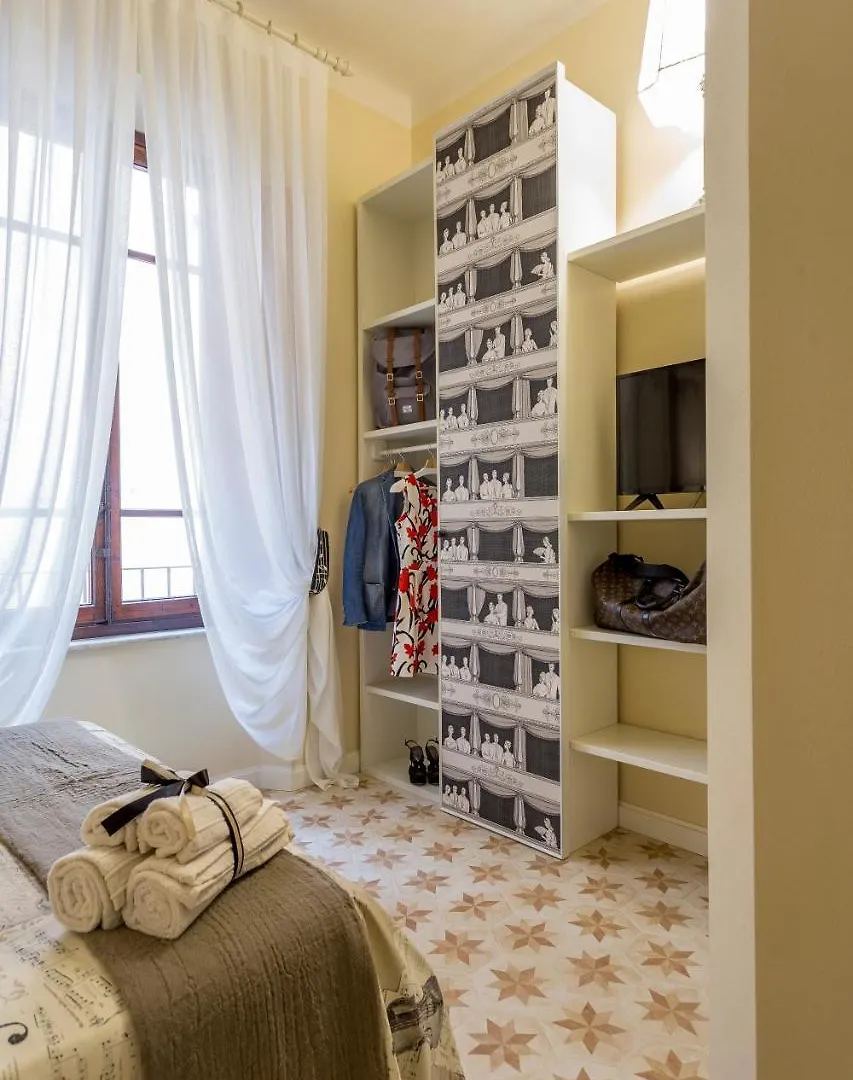 Perle D'Ambra Otel Lucca Konukevi